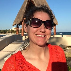 Meet your Posher, Nekia